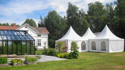 Hög tid att boka partytält till sommarens festligheter